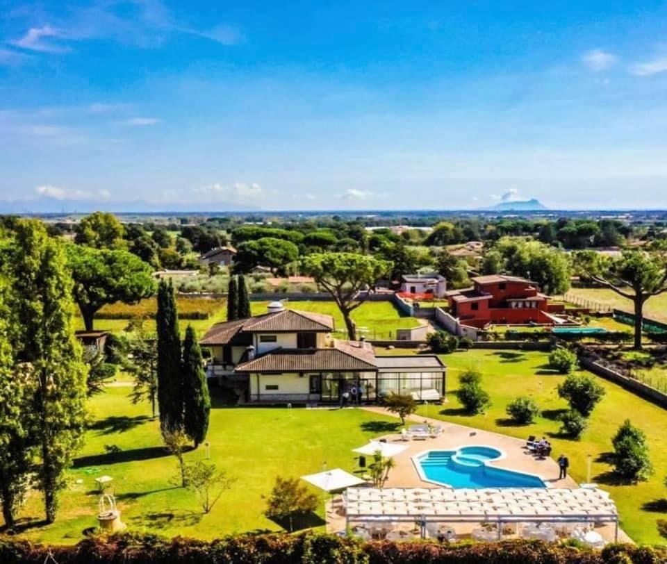 Peperosa B&B And Events Nettuno Exteriör bild